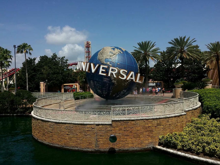 rent a car Universal Studios